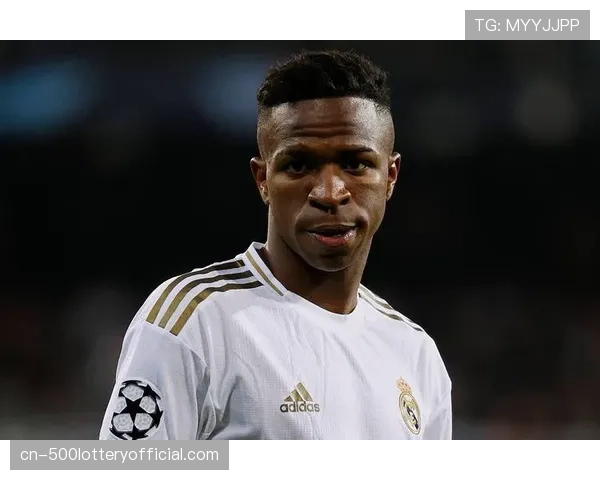 皇马中场贝林厄姆伤愈回归后状态低迷，沦为多余人引关注