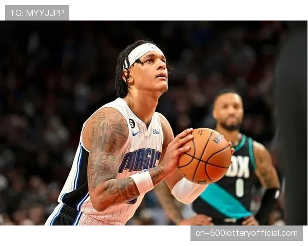 戴森-丹尼尔斯场均1.96次抢断位列场均抢断榜第二，卡森-华莱士1.95次排名第三